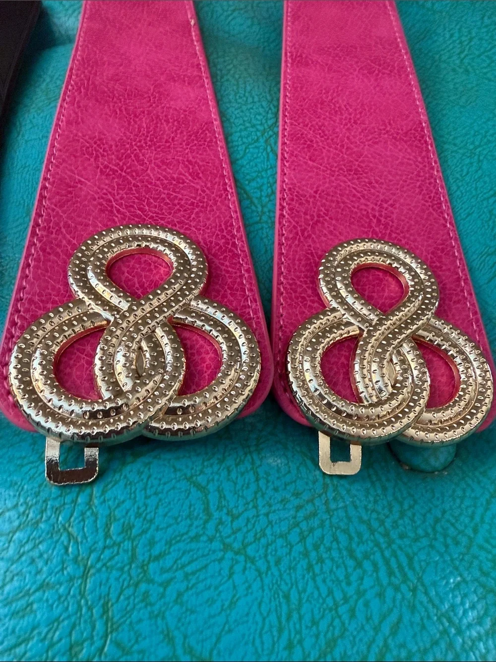 Set of 3 Wide Stretch Pink Statement Belts Decorative Gold Tone Buckle est L/XL